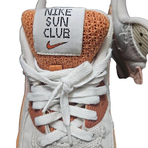 Nike shoes  - Picture 3 of 8